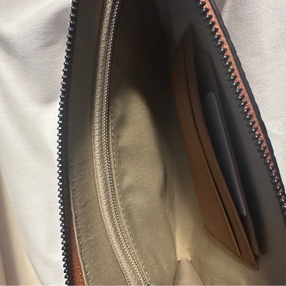 MCM TRAVEL POUCH IN VISETOS